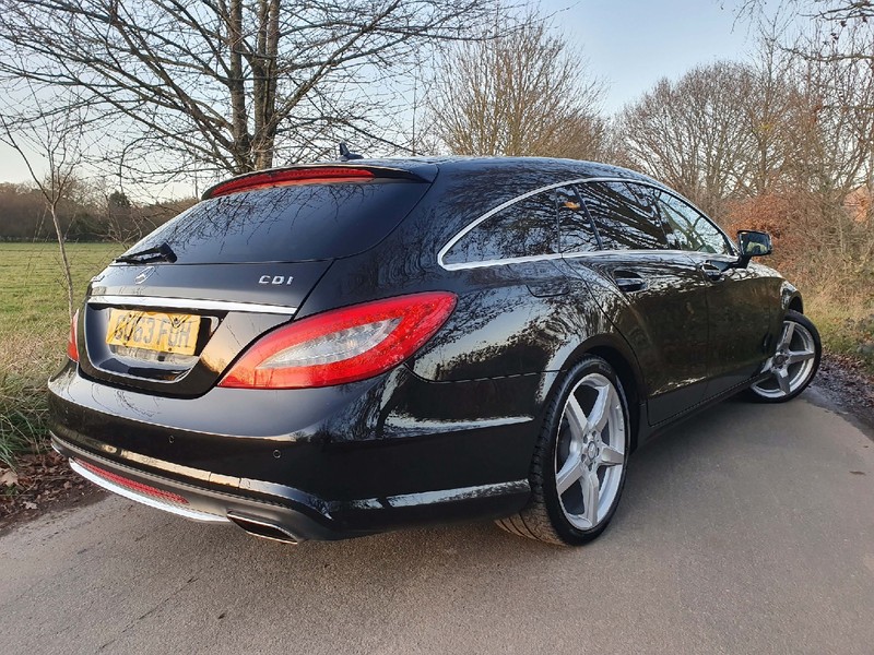 MERCEDES-BENZ CLS