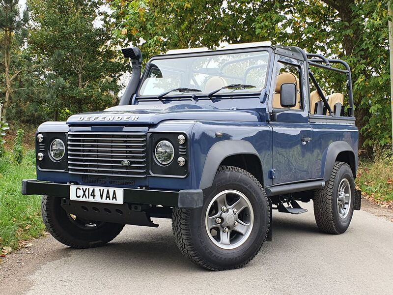 LAND ROVER DEFENDER