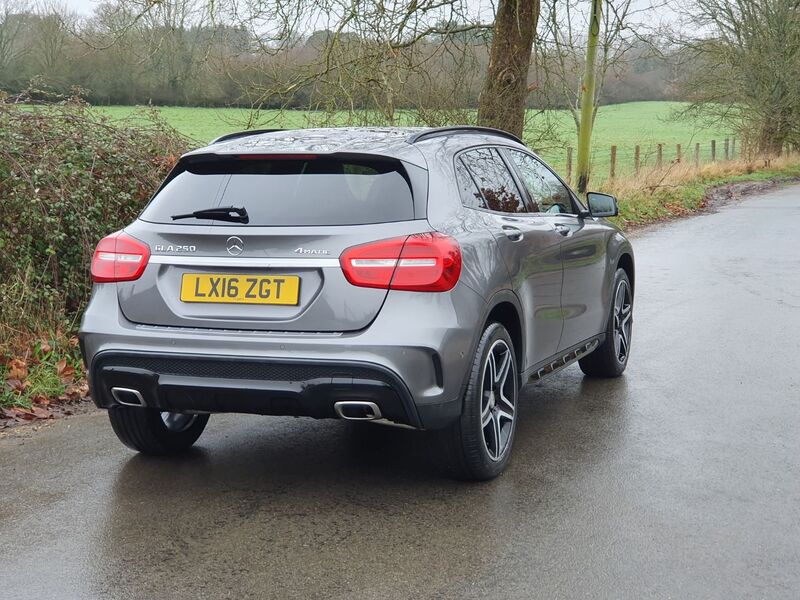 MERCEDES-BENZ GLA CLASS