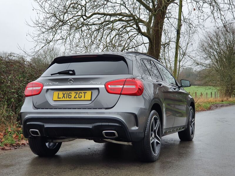 MERCEDES-BENZ GLA CLASS