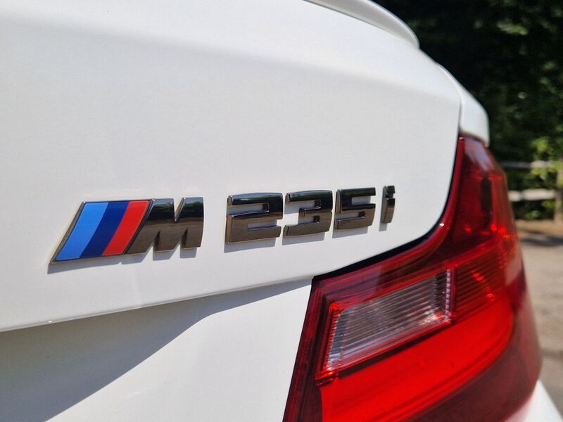 BMW 2 SERIES