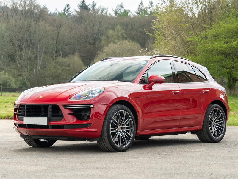 PORSCHE MACAN